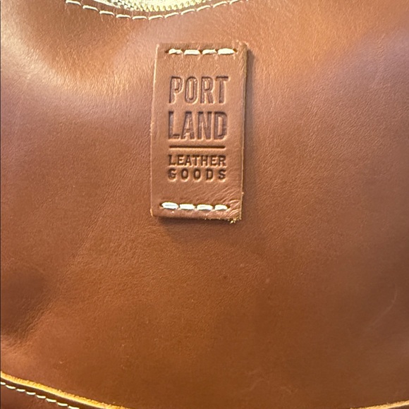 Portland Leather Festival Crossbody Bag Honey Leather Adjustable Strap - Picture 5 of 11